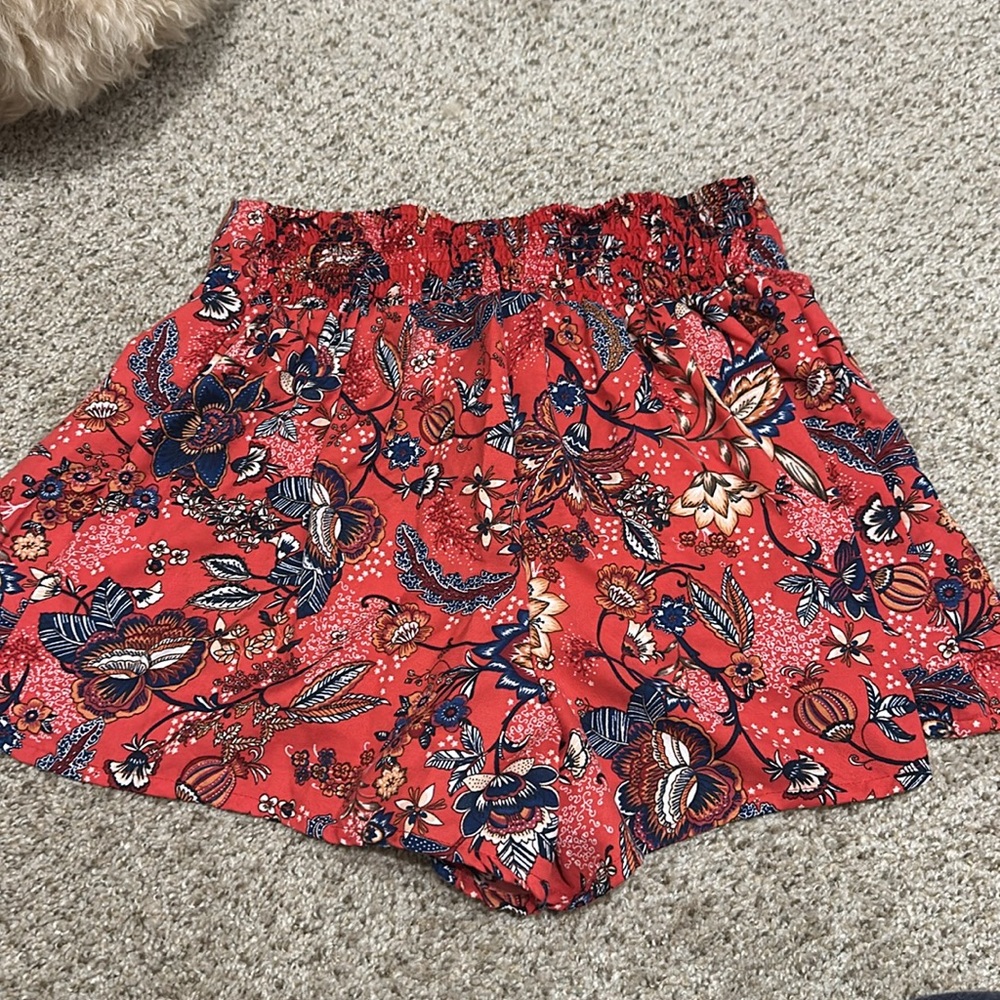 Floral Shorts - Picture 2 of 2